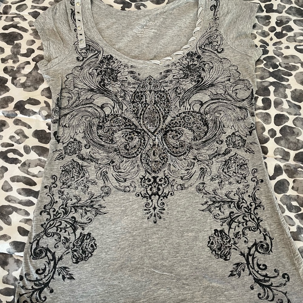 Woman fleur-de-lis rhinestone T-shirt size s